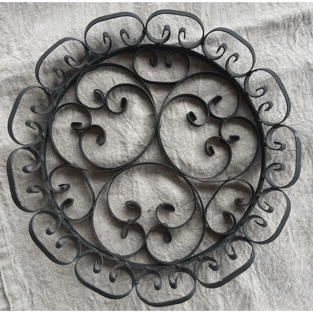 Vintage Round Metal Scroll Basket Wall Hanging Decor Pie Plate Tray 12.5" Rustic